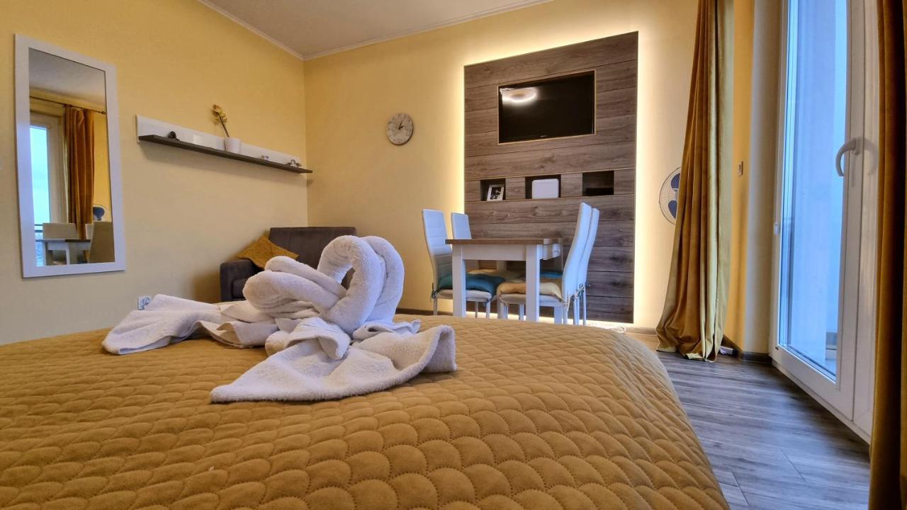 Apartament "Zloty Relaks" Tuz Przy Plazy Z Balkonem Z Widokiem Na Hel I Hamakami Puck Exterior photo