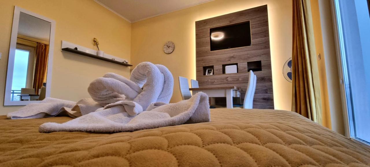 Apartament "Zloty Relaks" Tuz Przy Plazy Z Balkonem Z Widokiem Na Hel I Hamakami Puck Exterior photo