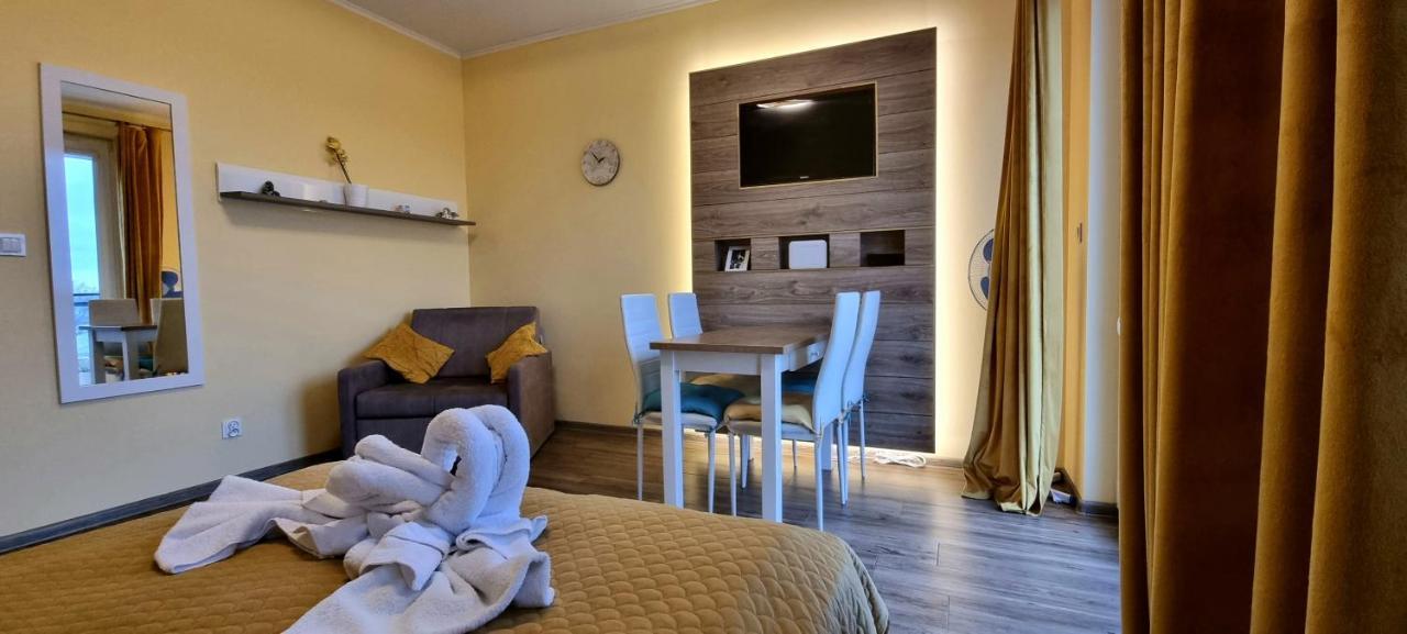Apartament "Zloty Relaks" Tuz Przy Plazy Z Balkonem Z Widokiem Na Hel I Hamakami Puck Exterior photo