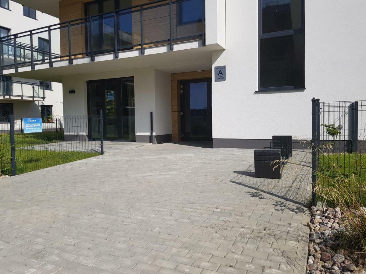 Apartament "Zloty Relaks" Tuz Przy Plazy Z Balkonem Z Widokiem Na Hel I Hamakami Puck Exterior photo